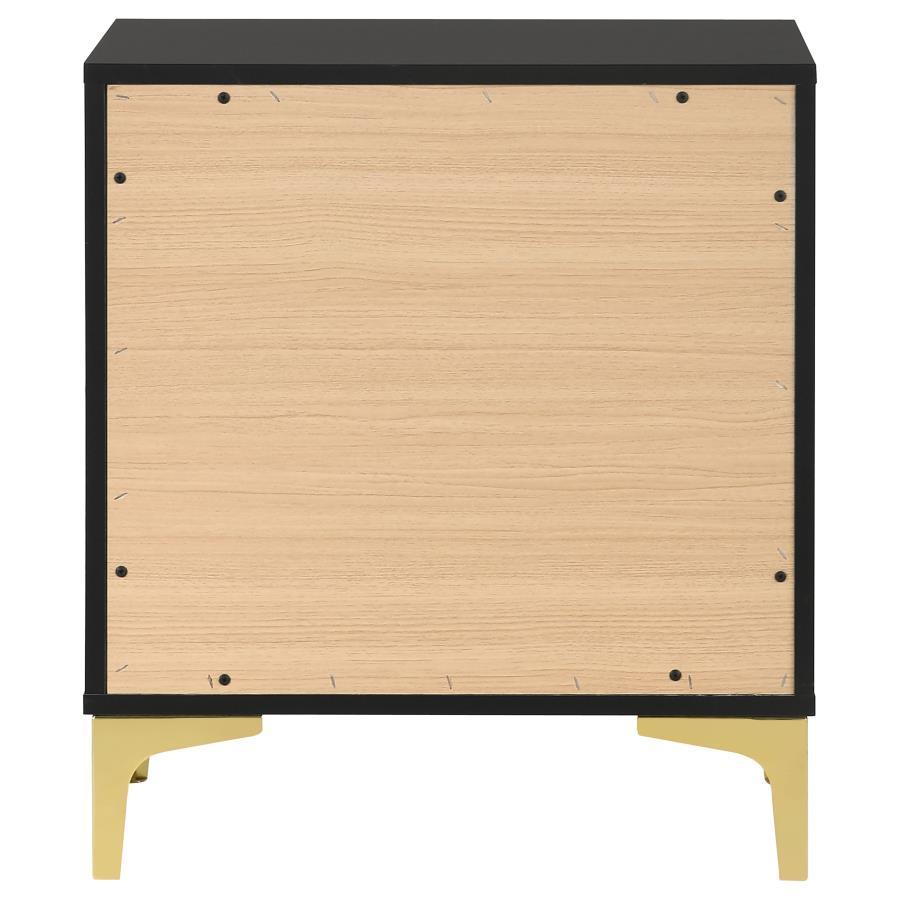 

                    
Coaster Kendall California King Panel Bedroom Set 5PCS 224451KW-5PCS Panel Bedroom Set Gold/Black Fabric Purchase 

