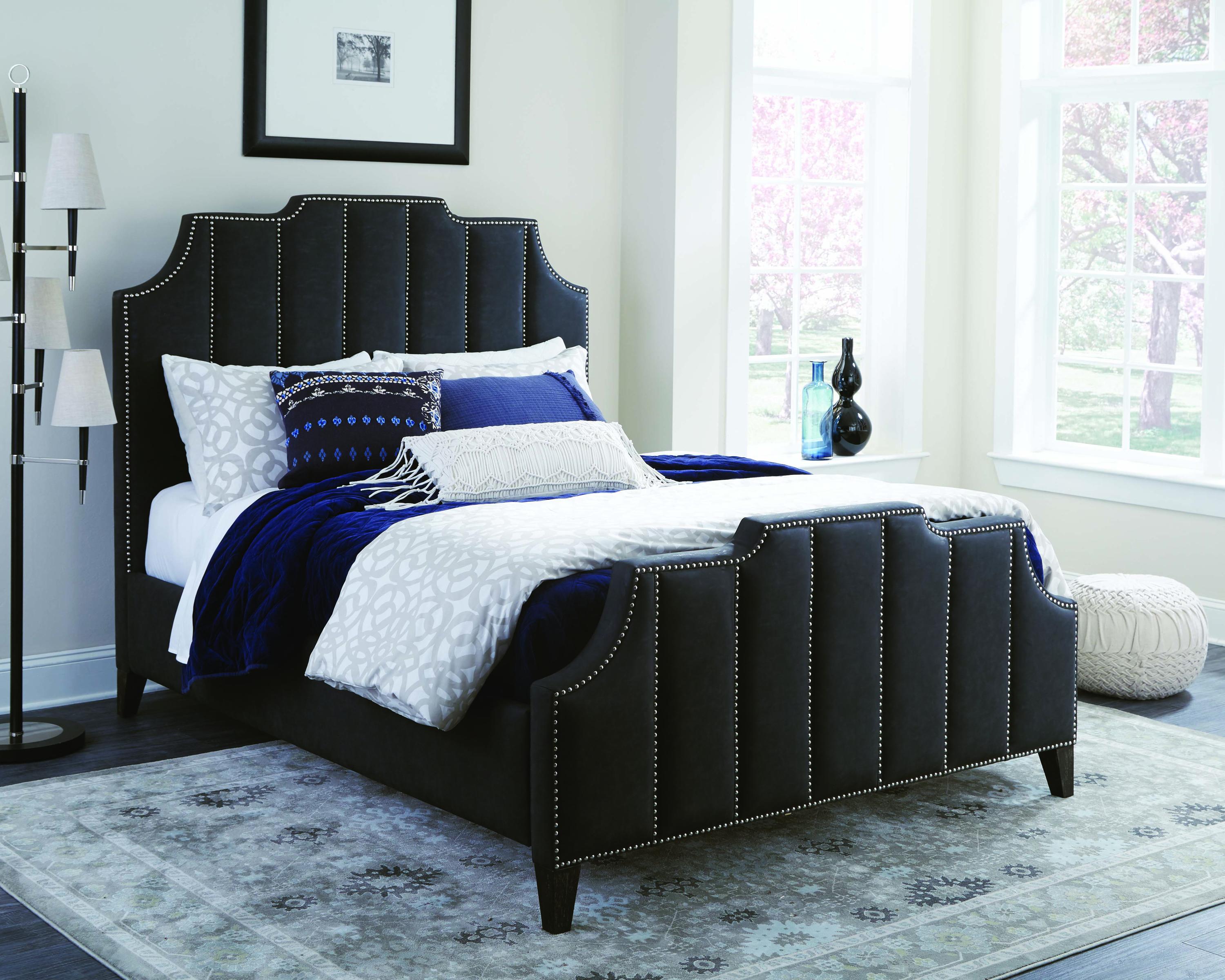 

    
301160Q Modern Black Wood Queen bed Sinclair by Coaster
