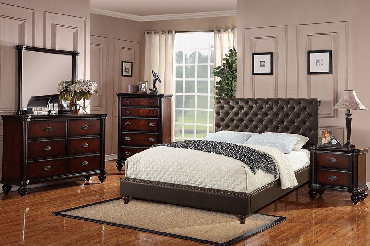 

    
Modern Grey Faux Leather Upholstered Queen Bed F9369 Poundex
