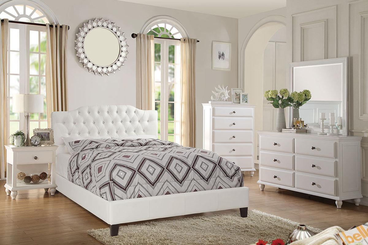 

        
Poundex Furniture F4352 Chest White  00742169013254
