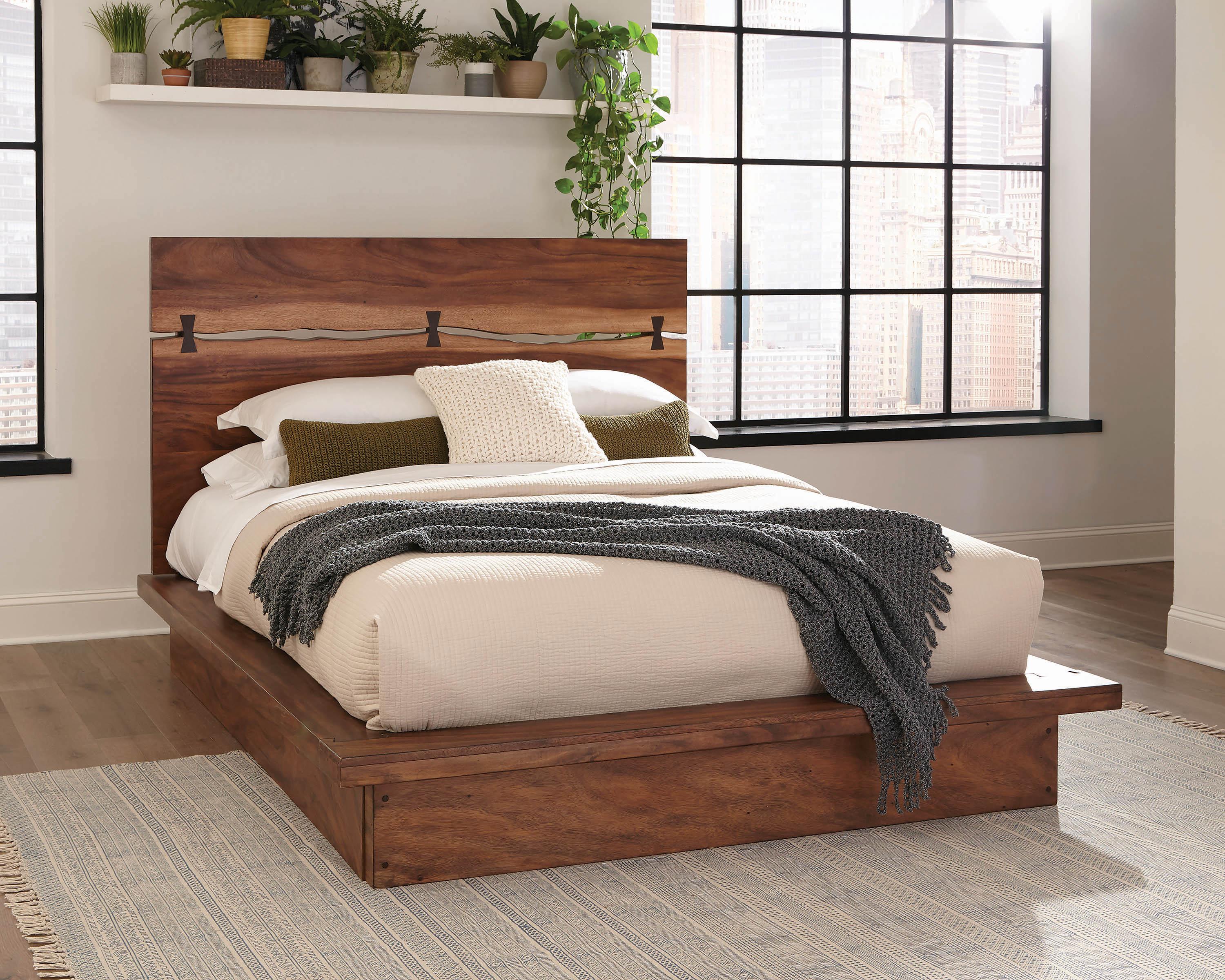 

        
021032437862Modern Brown Wood E king bed Madden by Coaster

