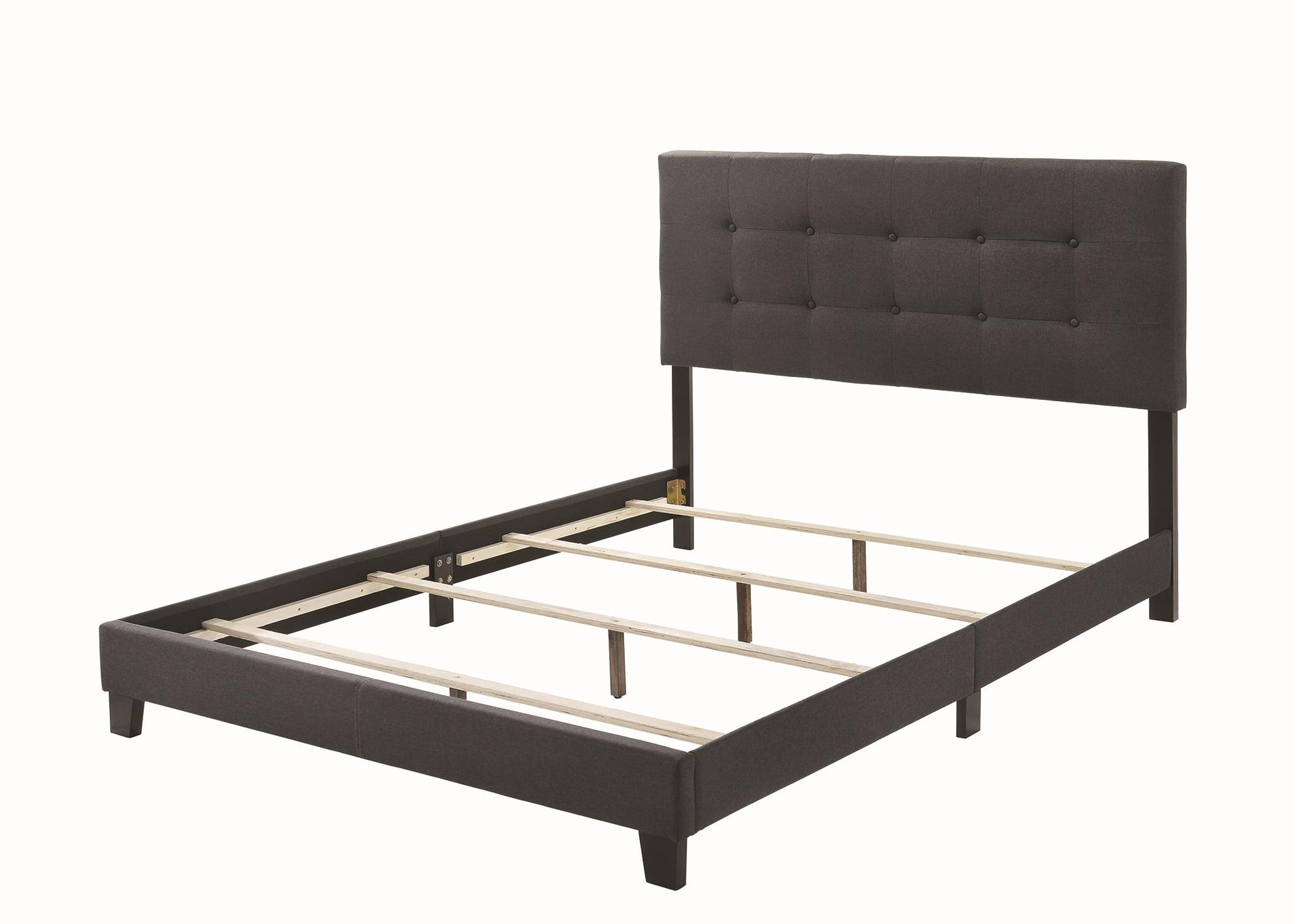 

    
Modern Charcoal Fabric Upholstery Queen Bed Coaster 305746Q Mapes

