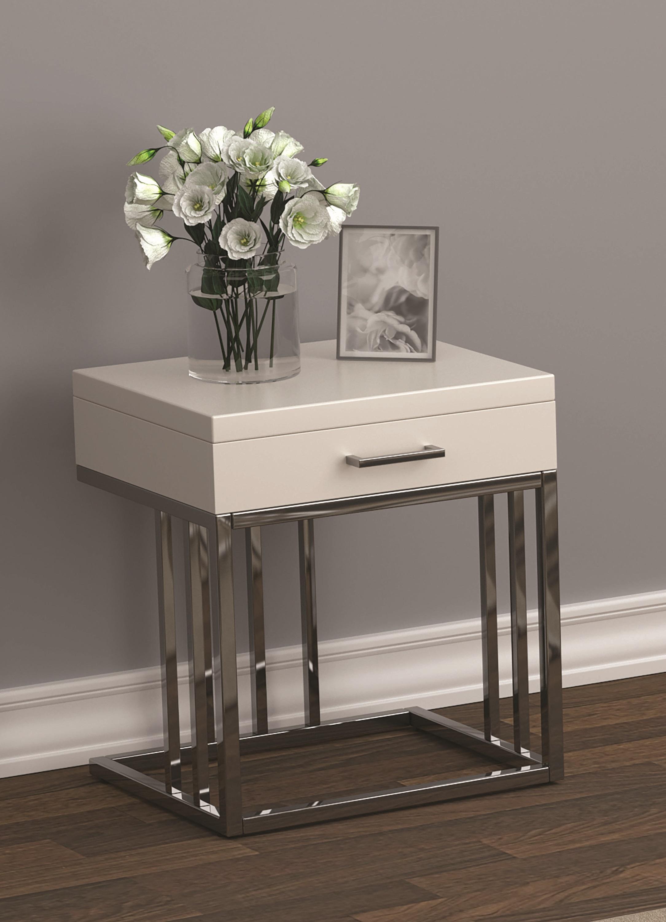 

    
723137 End Table
