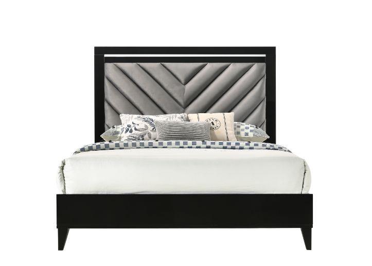 

    
Modern Gray & Black Eastern King 3pcs Bedroom Set by Acme Chelsie 27407EK-3pcs
