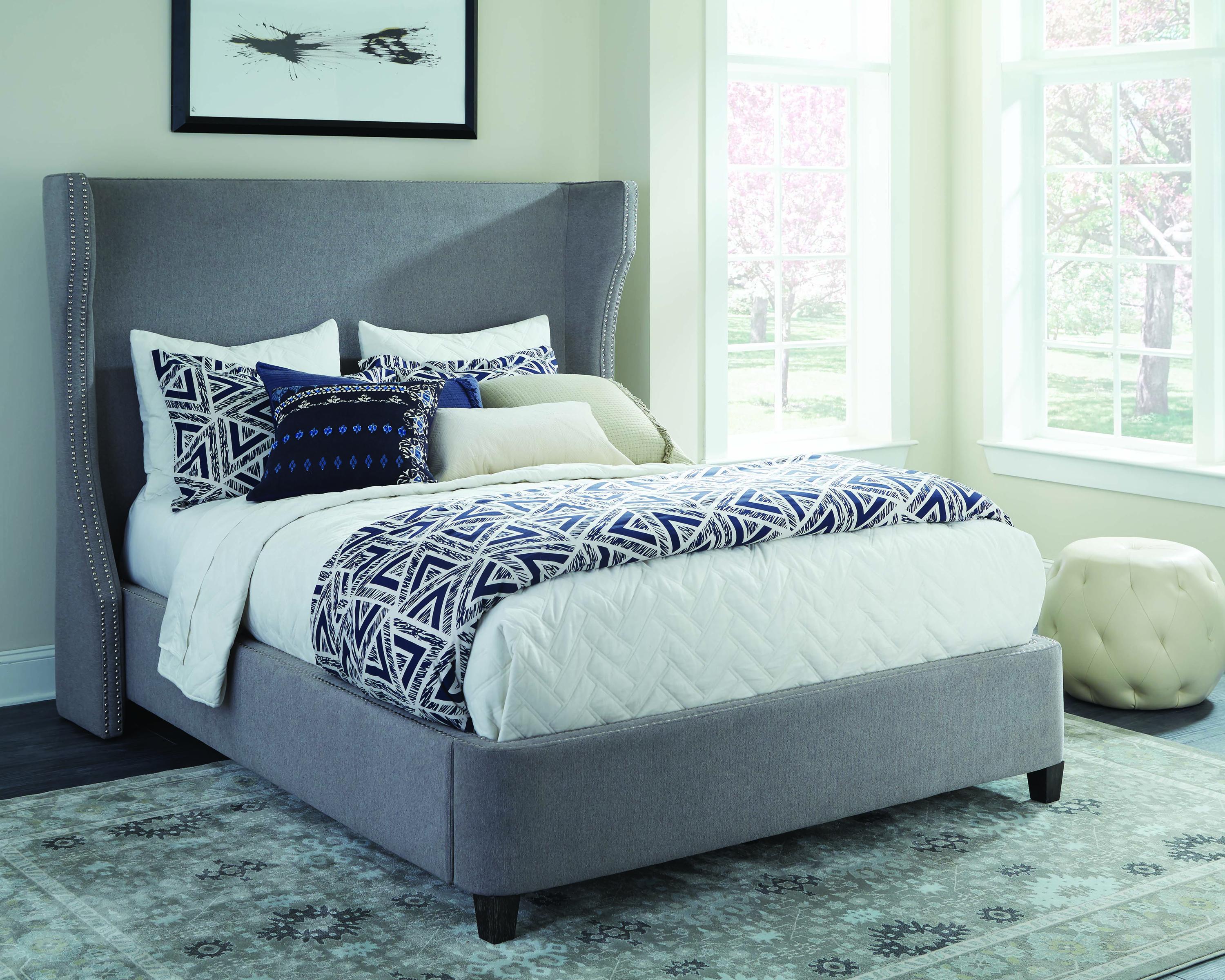 

    
Modern Gray Fabric Upholstery C king bed Langevin by Coaster
