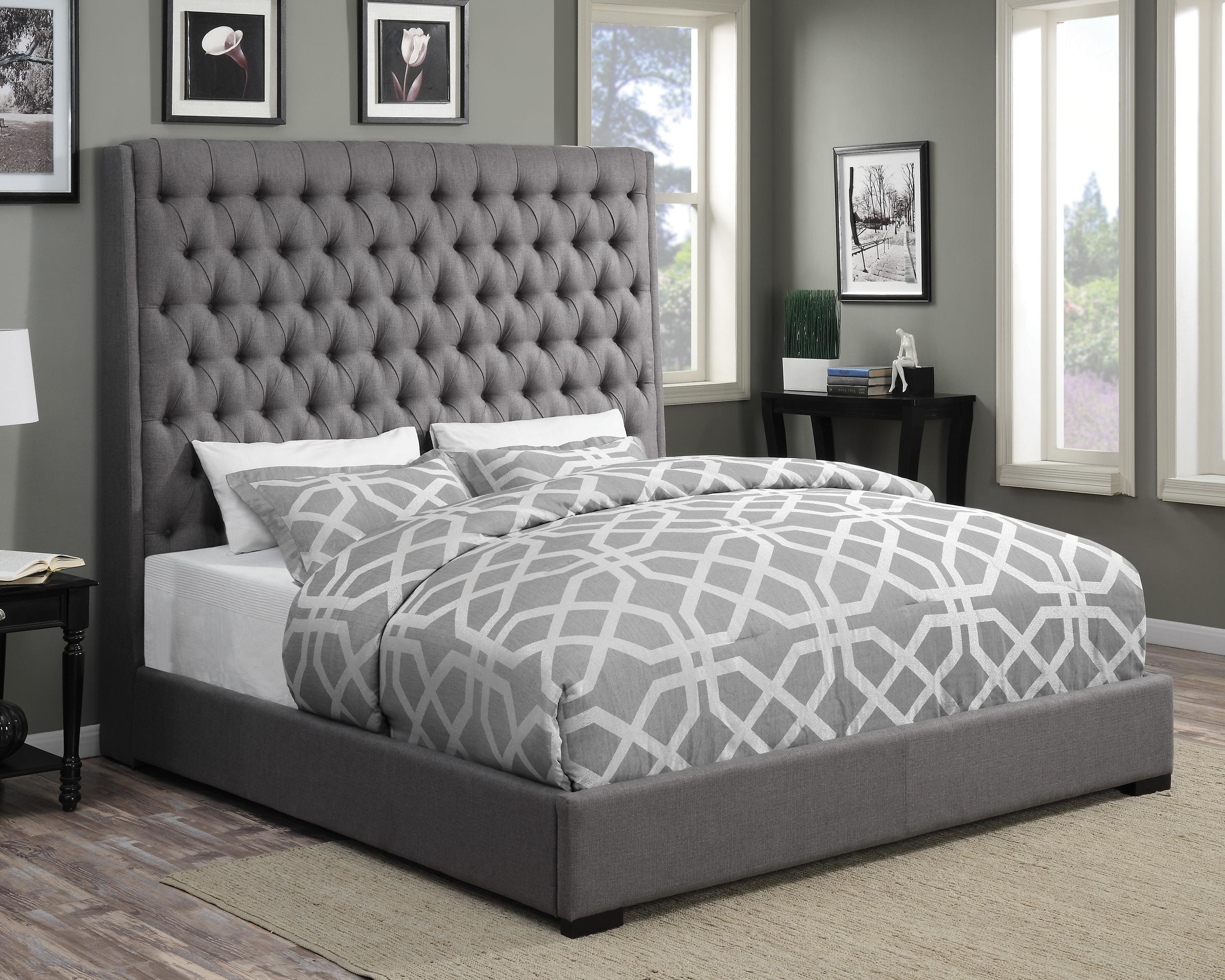 

    
Modern Gray Button Tufted King Bed Coaster 300621KE Camille
