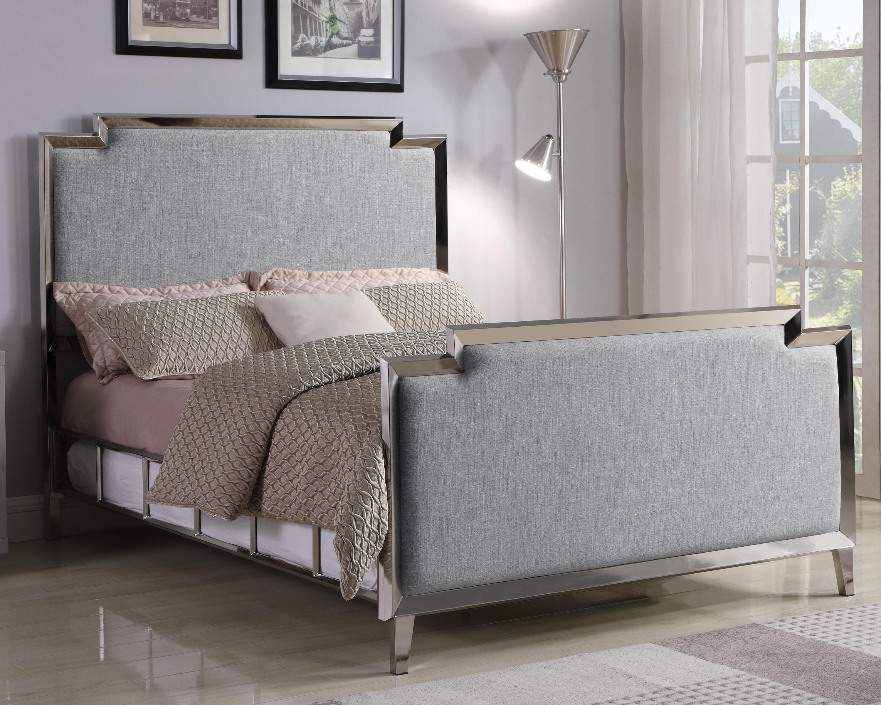 

    
Modern Gray Fabric Upholstery Queen bed Selma by Coaster
