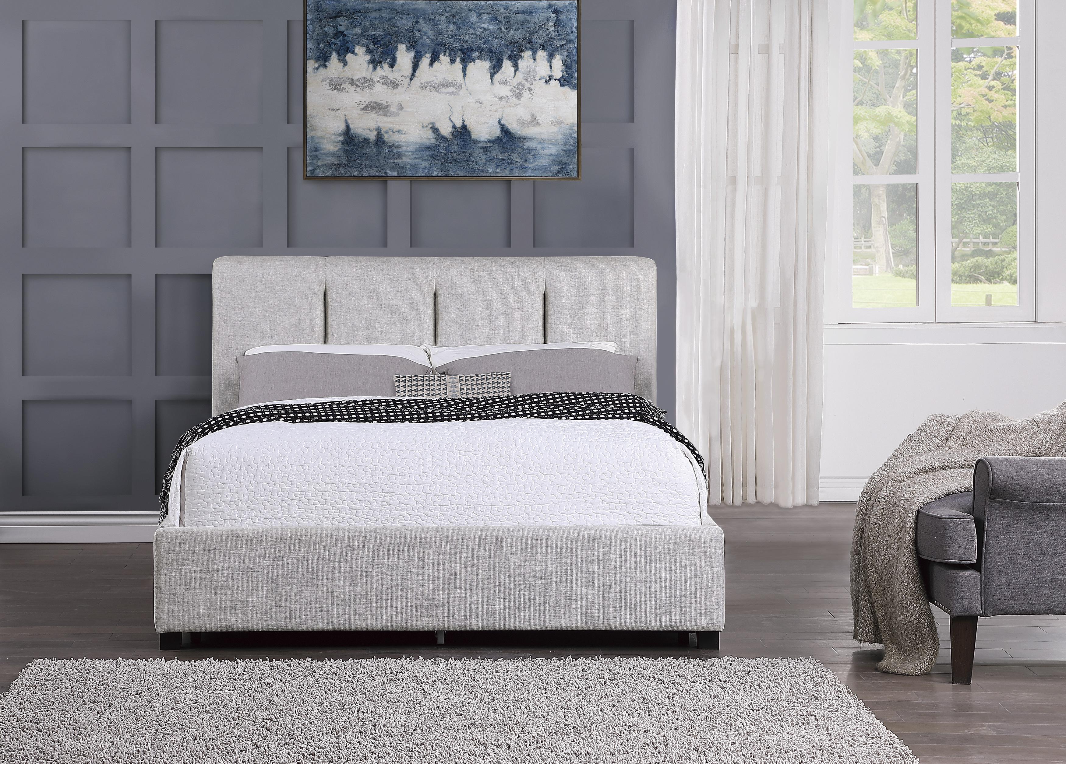 

    
1632K-1CK* Modern Gray Solid Wood CAL Platform Bed Homelegance 1632K-1CK* Aitana

