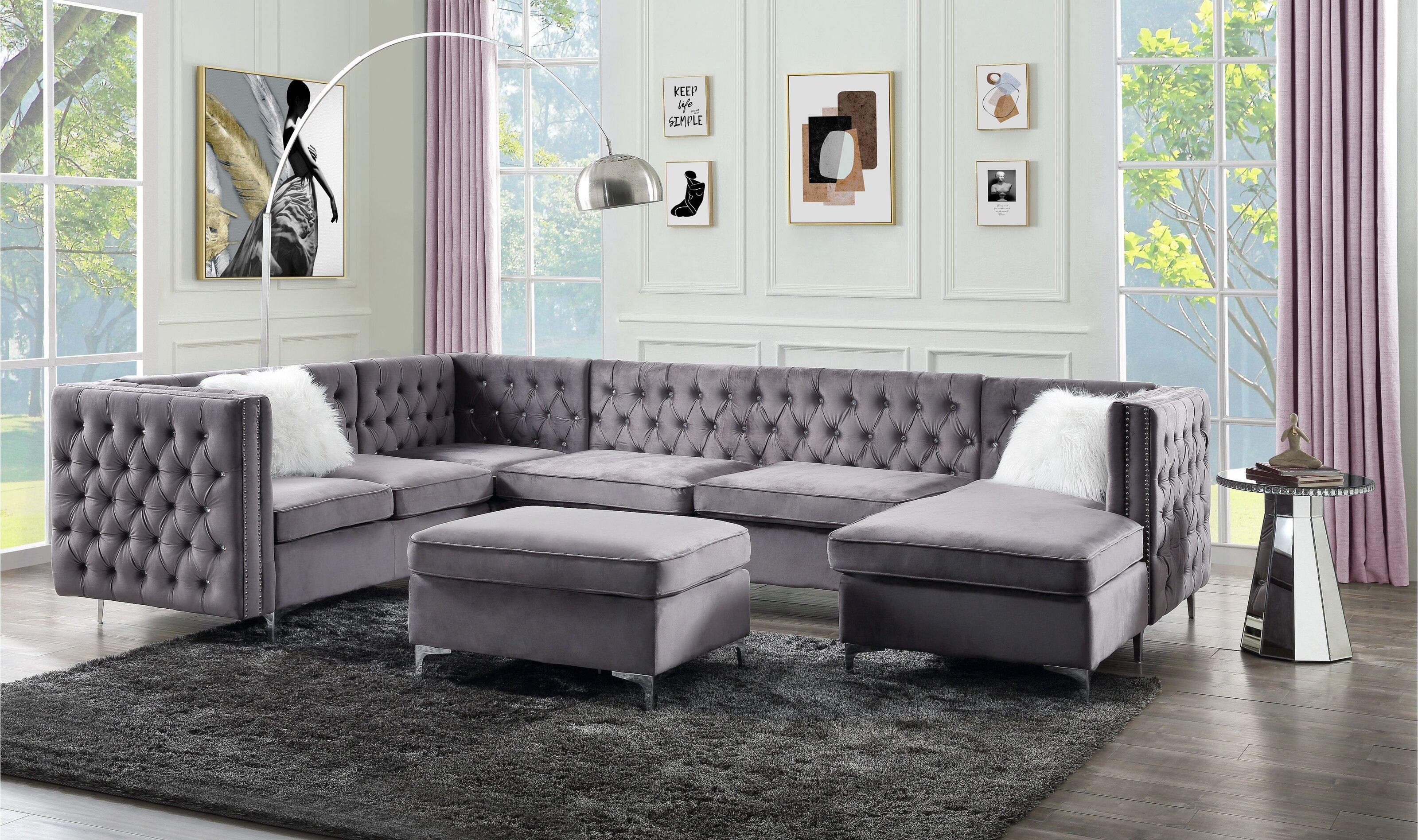 

    
Modern Gray Velvet Sectional Sofa + Ottoman by Acme Jaszira 57372-5pcs
