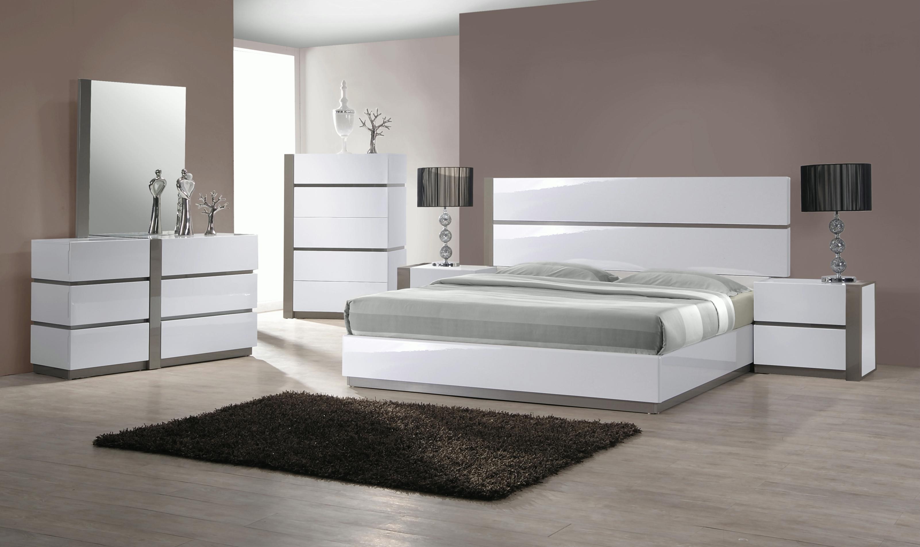 

                    
Buy Modern High Gloss White Finish King Size Bedroom Set 3Pcs Manila by Chintaly Imports
