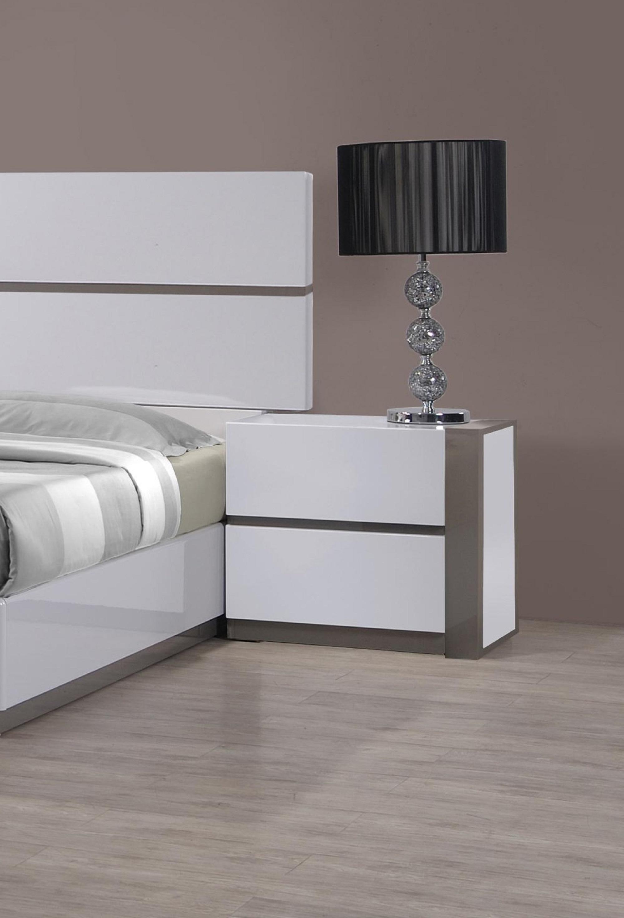 

    
MANILA-QUEEN-2N-3PC Modern High Gloss White Finish Queen Size Bedroom Set 3Pcs Manila by Chintaly Imports
