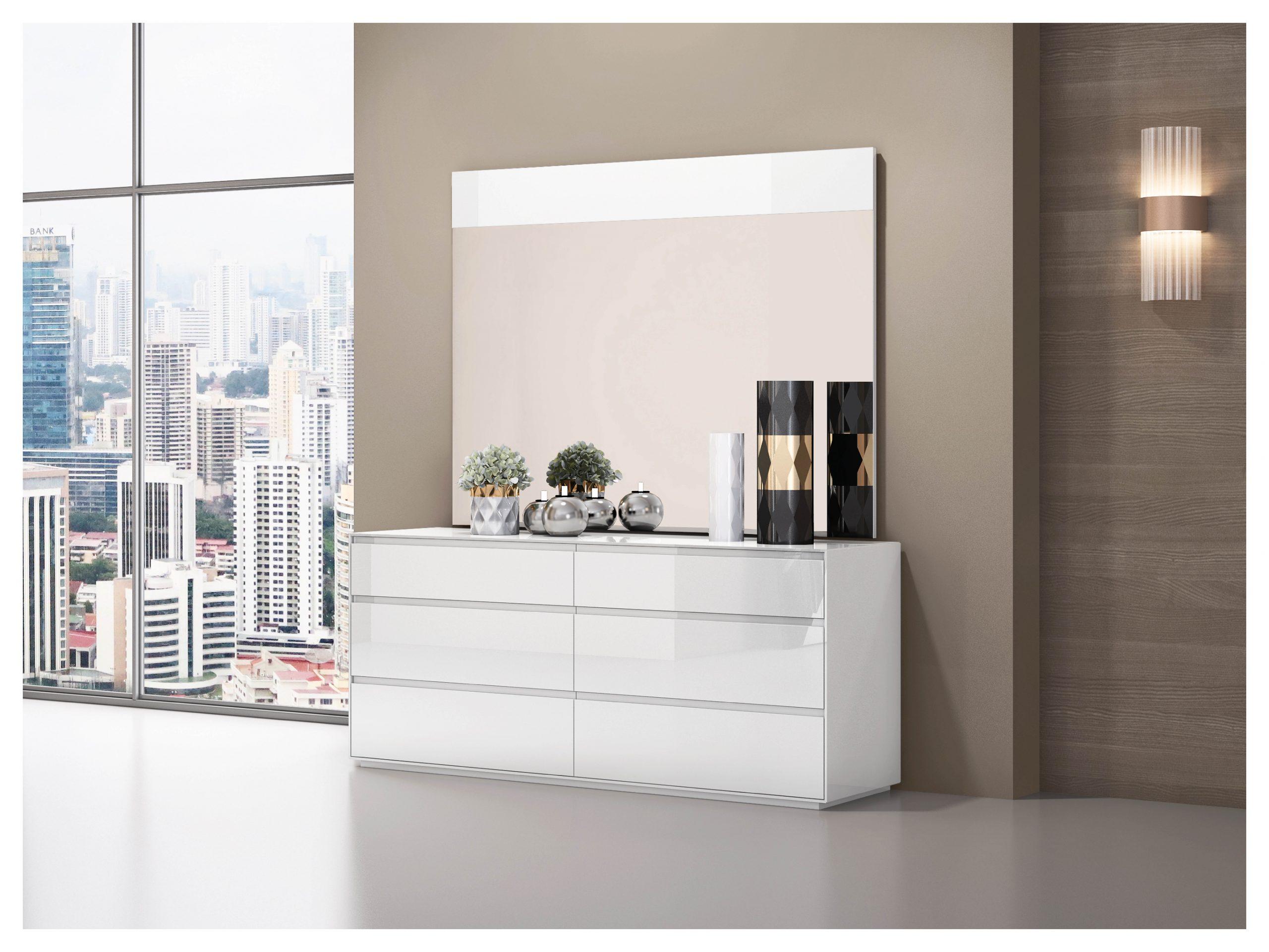 

    
Modern High Gloss White Solid Wood Dresser WhiteLine DR1367-WHT Malibu
