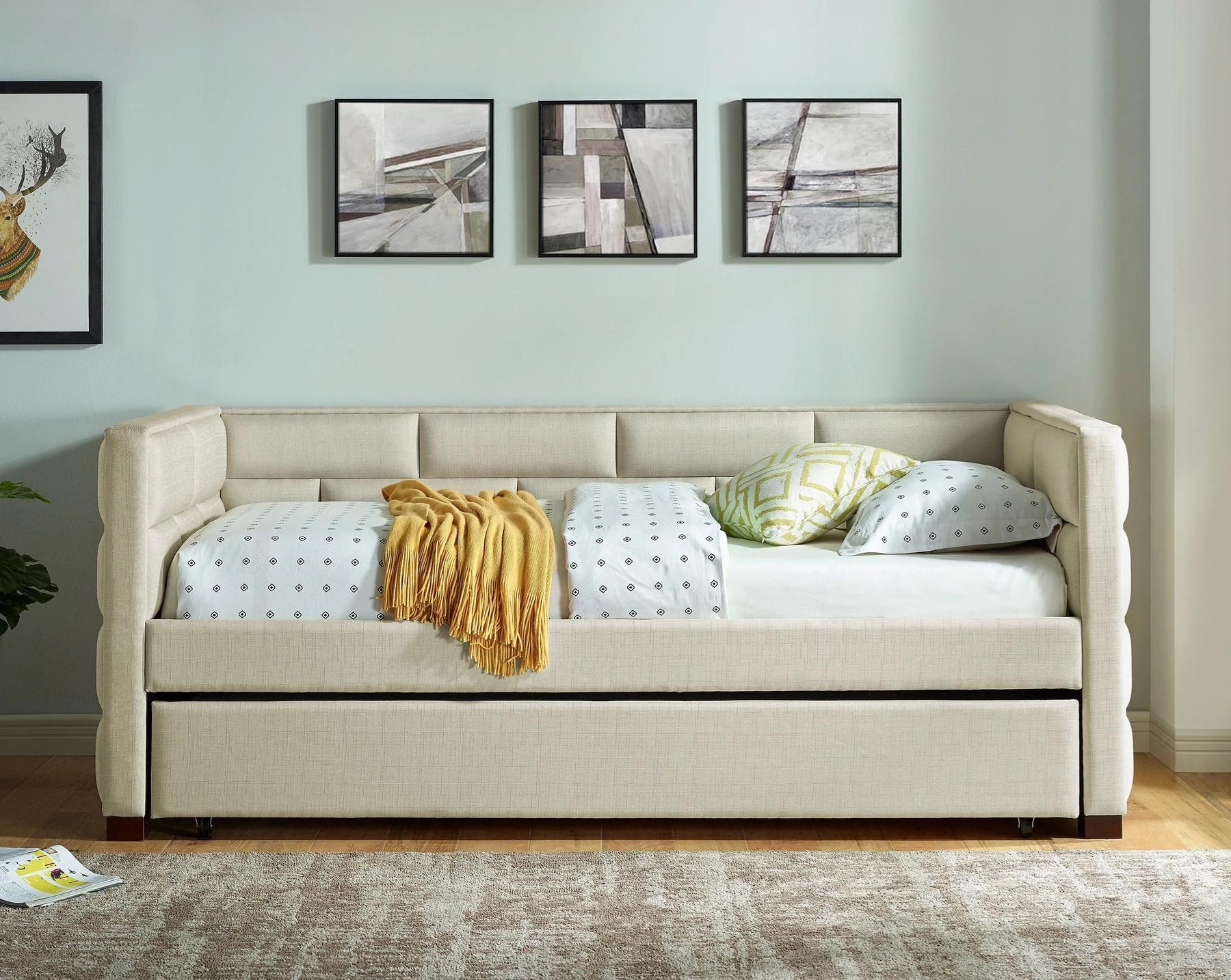 

    
Modern Ivory Fabric Daybed w/ Trundle by Crown Mark Flannery 5337IV-SET

