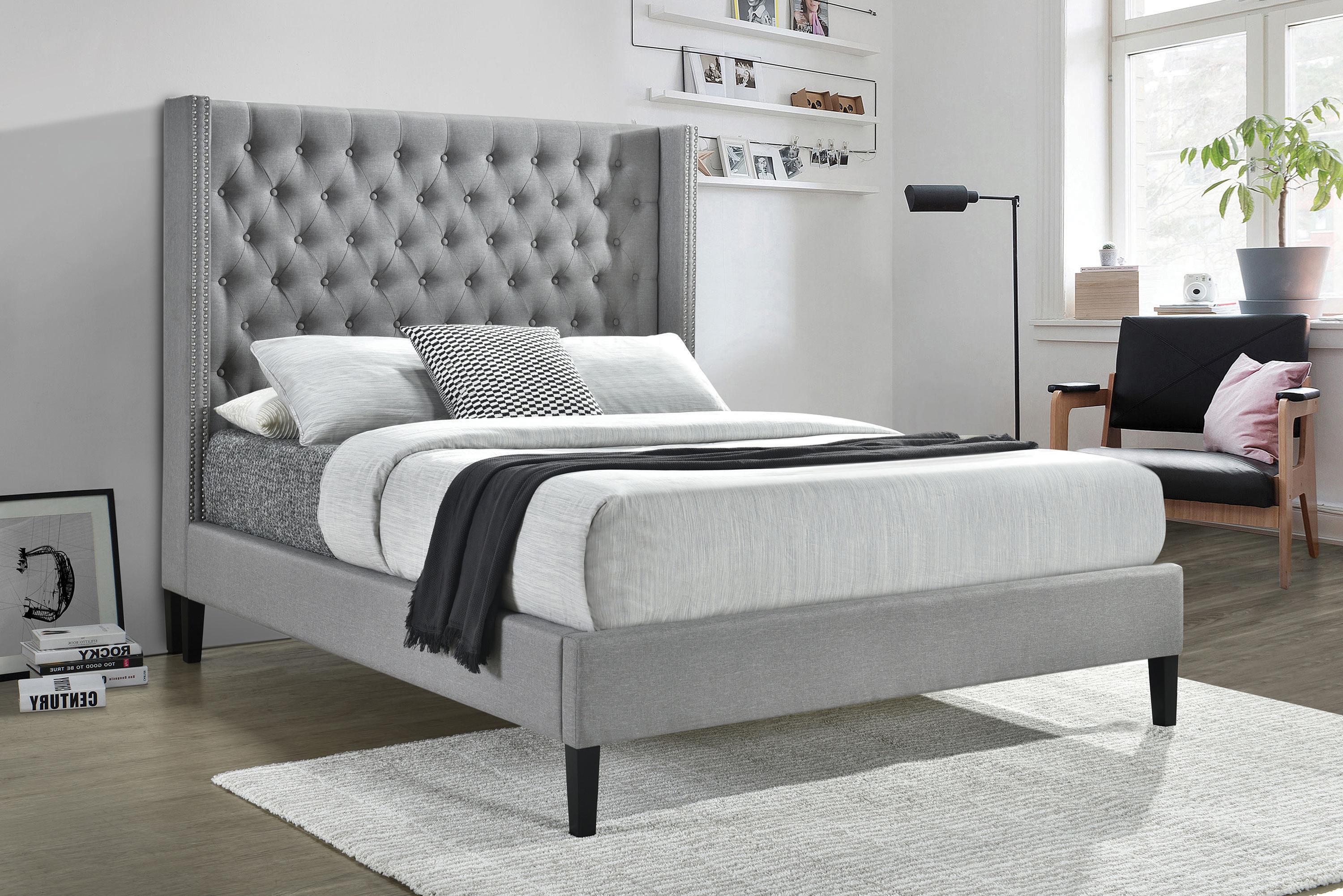 

    
Modern Light Gray Fabric & Asian Hardwood Full Bed Coaster 305903F Summerset
