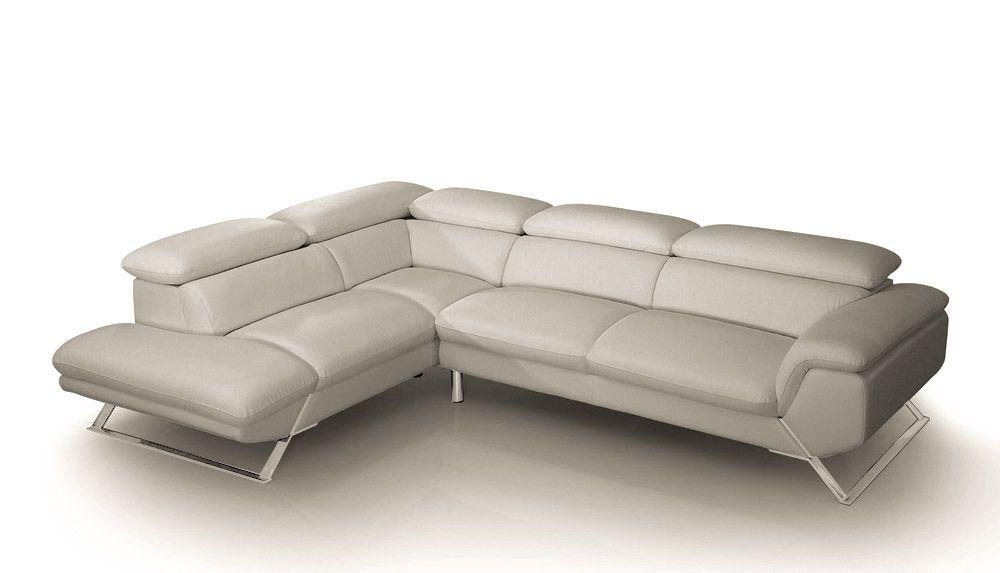 

    
Modern Light Grey Solid Wood Sectional Sofa VIG Furniture Divani Casa Seth VGBNS-9220-LTGRY-LAF-SS
