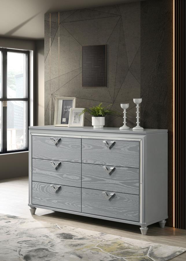 

    
Modern Light Silver Wood Dresser With Mirror 2PCS Coaster Veronica 224723
