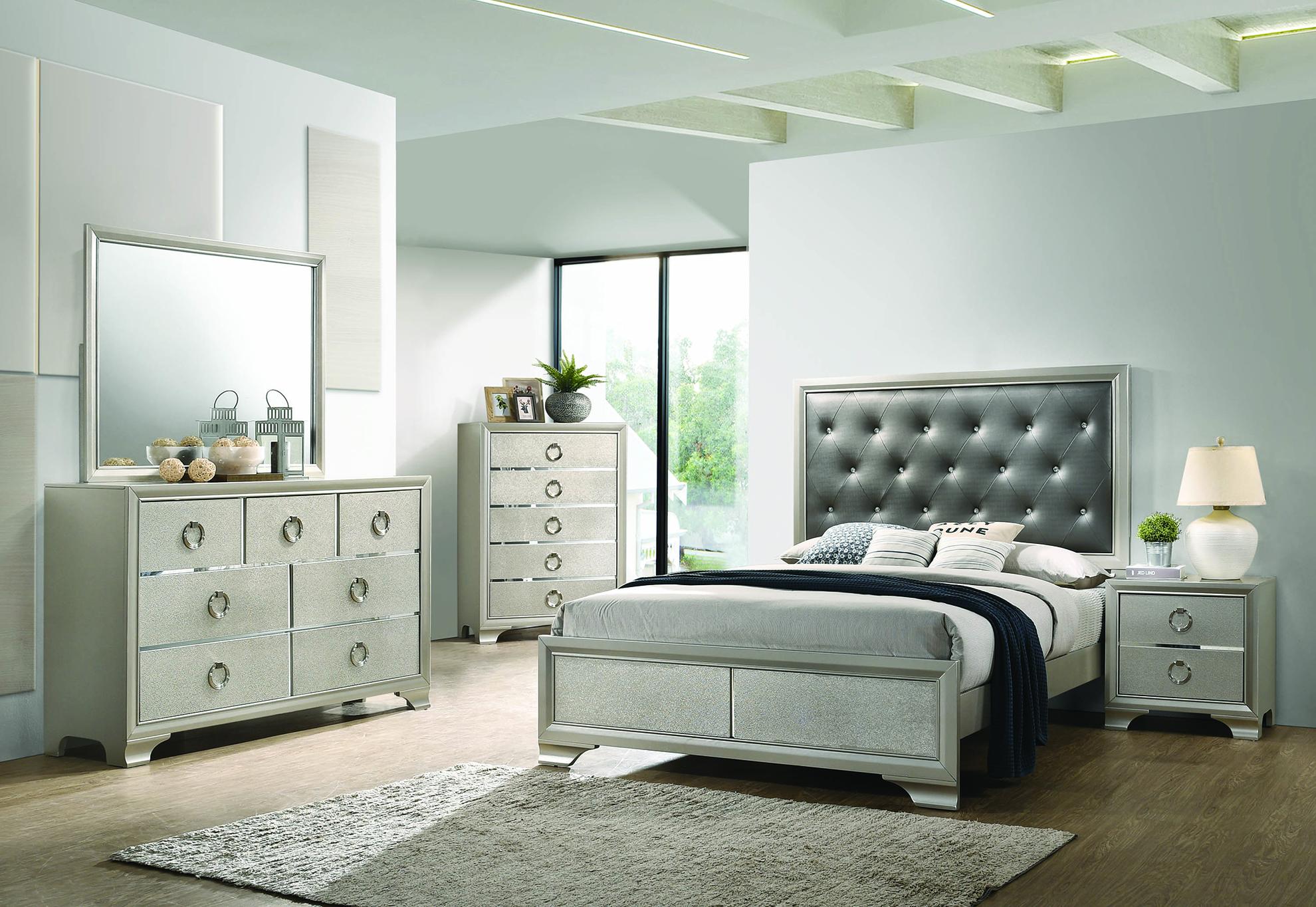 Modern Bedroom Set 222721Q-3PC Salford 222721Q-3PC in Silver Leatherette