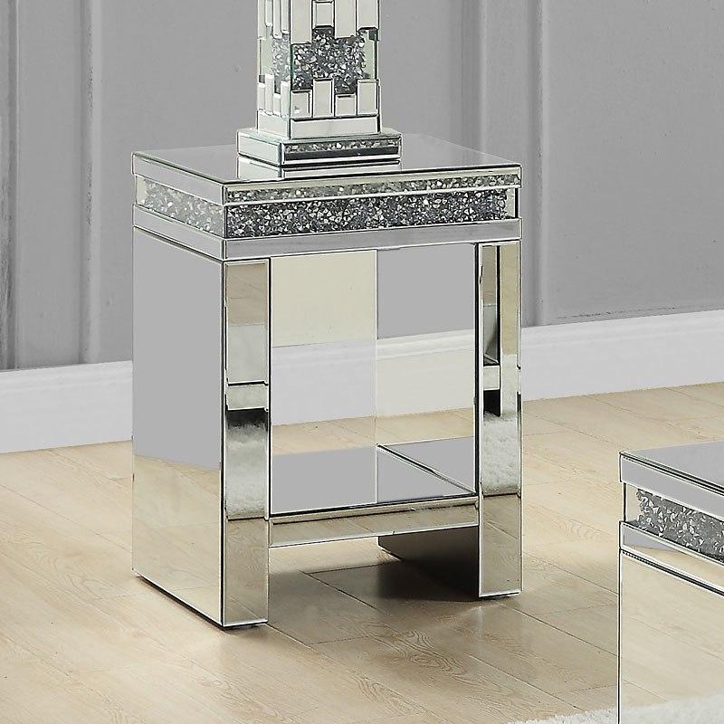

    
84715-3pcs Modern Mirrored & Faux Diamonds Coffee Table + 2 End Tables by Acme Noralie 84715-3pcs
