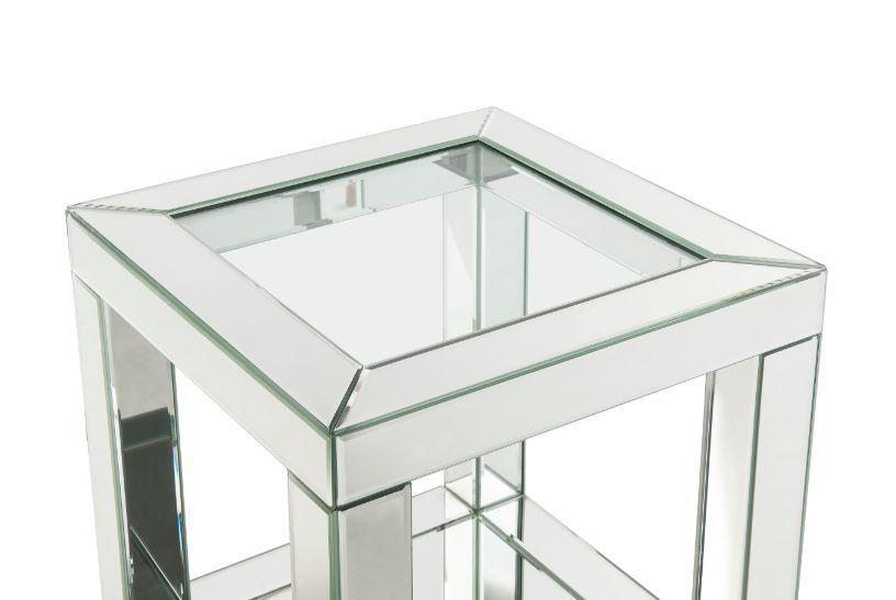 

                    
Buy Modern Mirrored & Faux Diamonds Coffee Table + 2 End Tables by Acme Noralie 84720-3pcs
