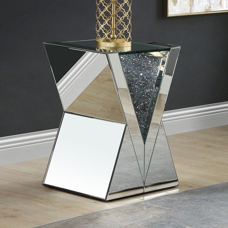 

    
 Order  Modern Mirrored & Faux Diamonds Coffee Table + 2 End Tables by Acme Noralie 84725-3pcs
