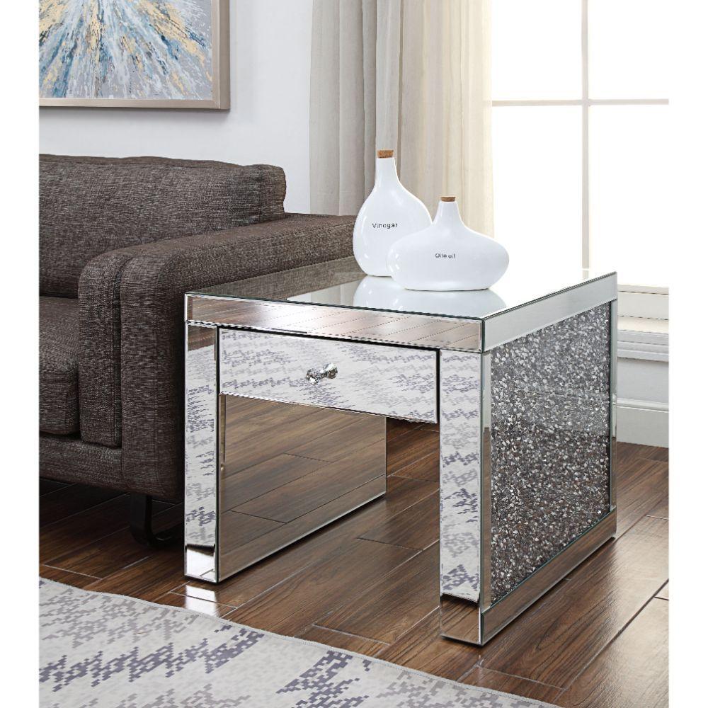 

    
81475 Modern Mirrored & Faux Diamonds End Table by Acme Noralie 81475
