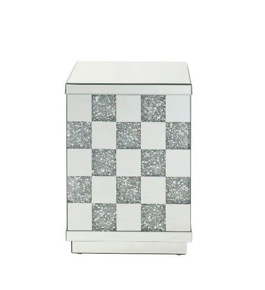 

    
Modern Mirrored & Faux Diamonds End Table by Acme Noralie 84692
