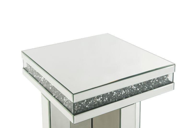 

    
Acme Furniture Noralie End Table Mirrored 84697
