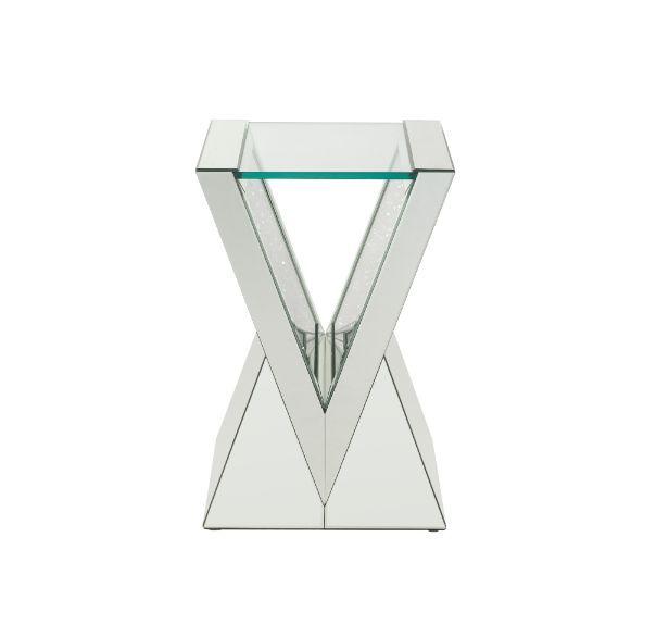 

    
Modern Mirrored & Faux Diamonds End Table by Acme Noralie 84727
