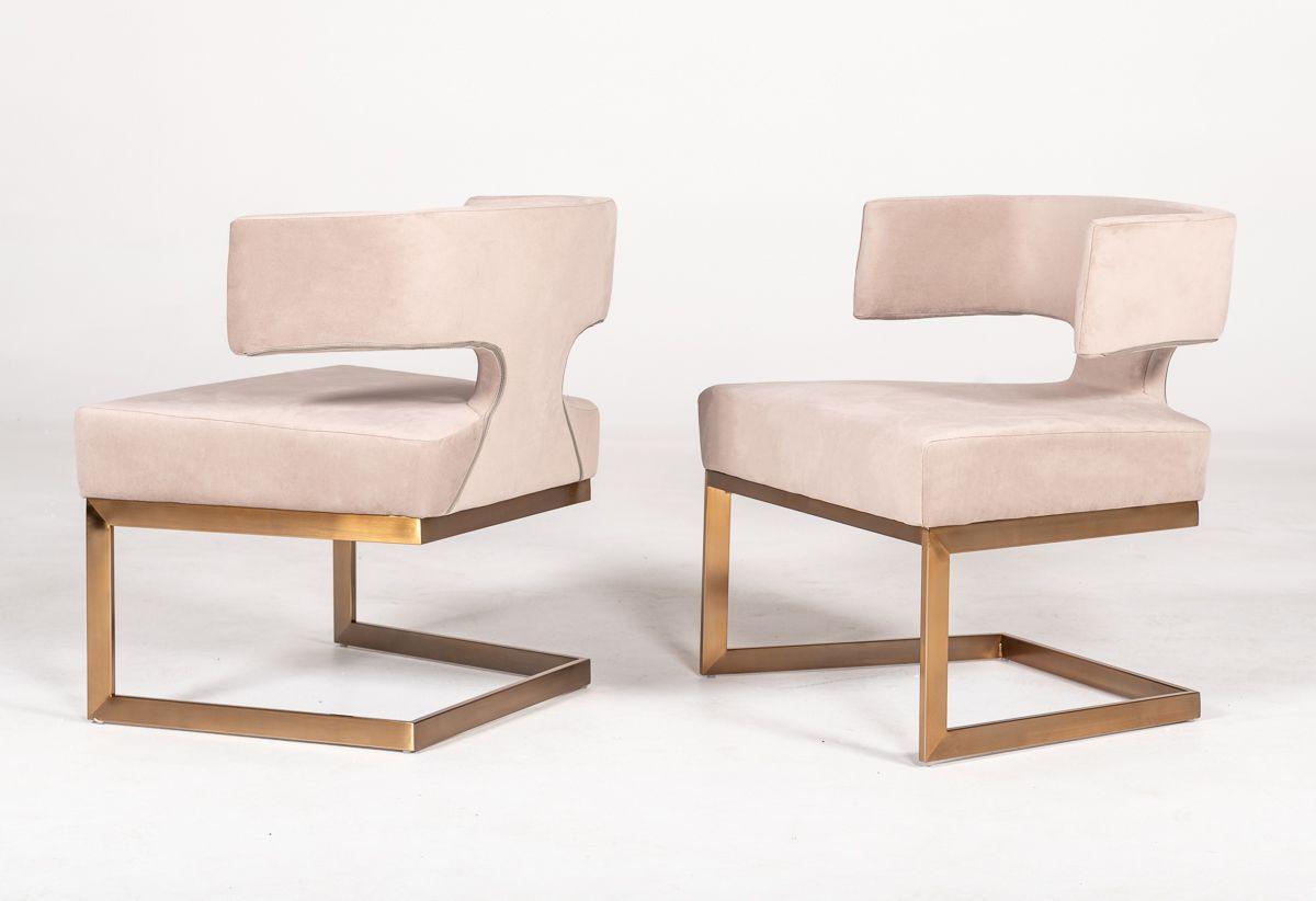 

    
Modern Off-White Velvet & Brass Dining Chairs Set by Modrest Calvo
