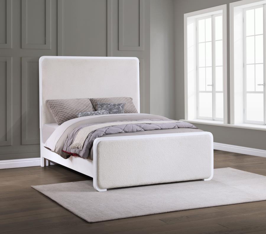 

    
Modern Pearl White Wood King Panel Bed Coaster Anastasia 224751KE
