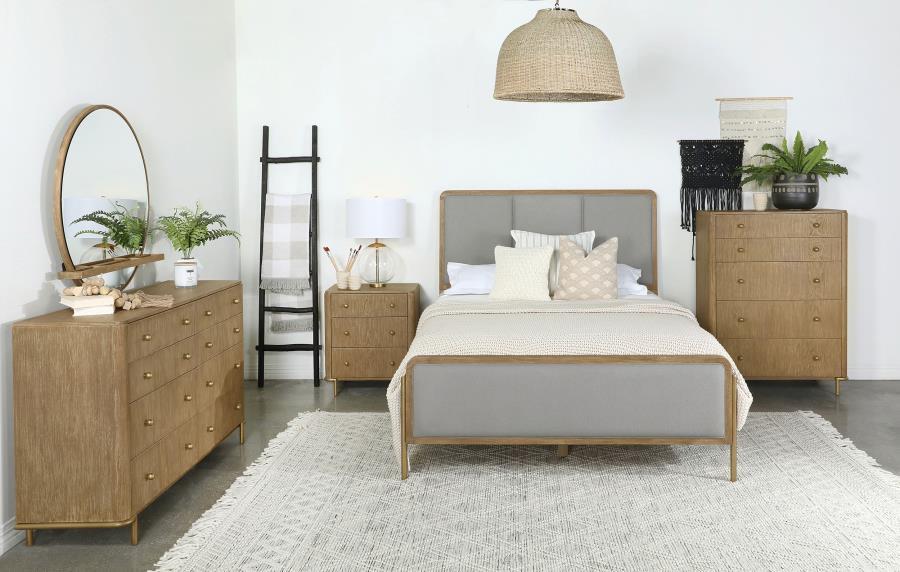 

    
 Order  Modern Sand Wash/Gray Solid Wood King Panel Bed Coaster Arini 224301KE
