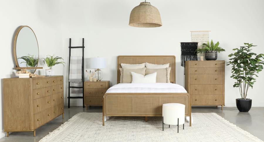 

    
Modern Sand Wash Solid Wood Queen Panel Bedroom Set 6PCS Coaster Arini 224300Q
