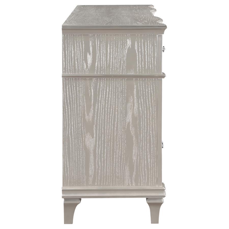 

    
 Shop  Modern Silver Oak Wood Dresser With Mirror 2PCS Coaster Evangeline 223393

