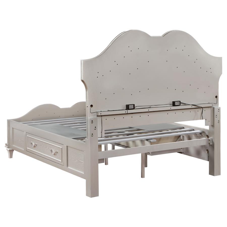 

    
Coaster Evangeline King Storage Panel Bed 223390KE Panel Bed Oak/Silver/Ivory 223390KE
