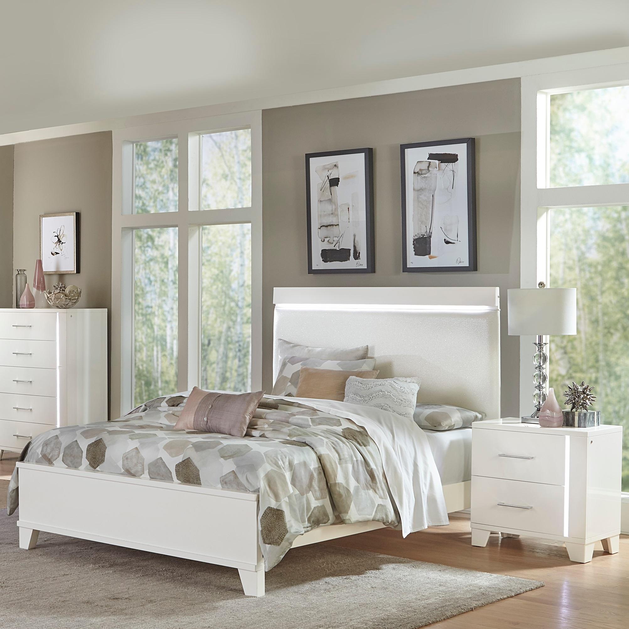 Modern Bedroom Set 1678WK-1CK-3PC Kerren 1678WK-1CK-3PC in White Faux Leather