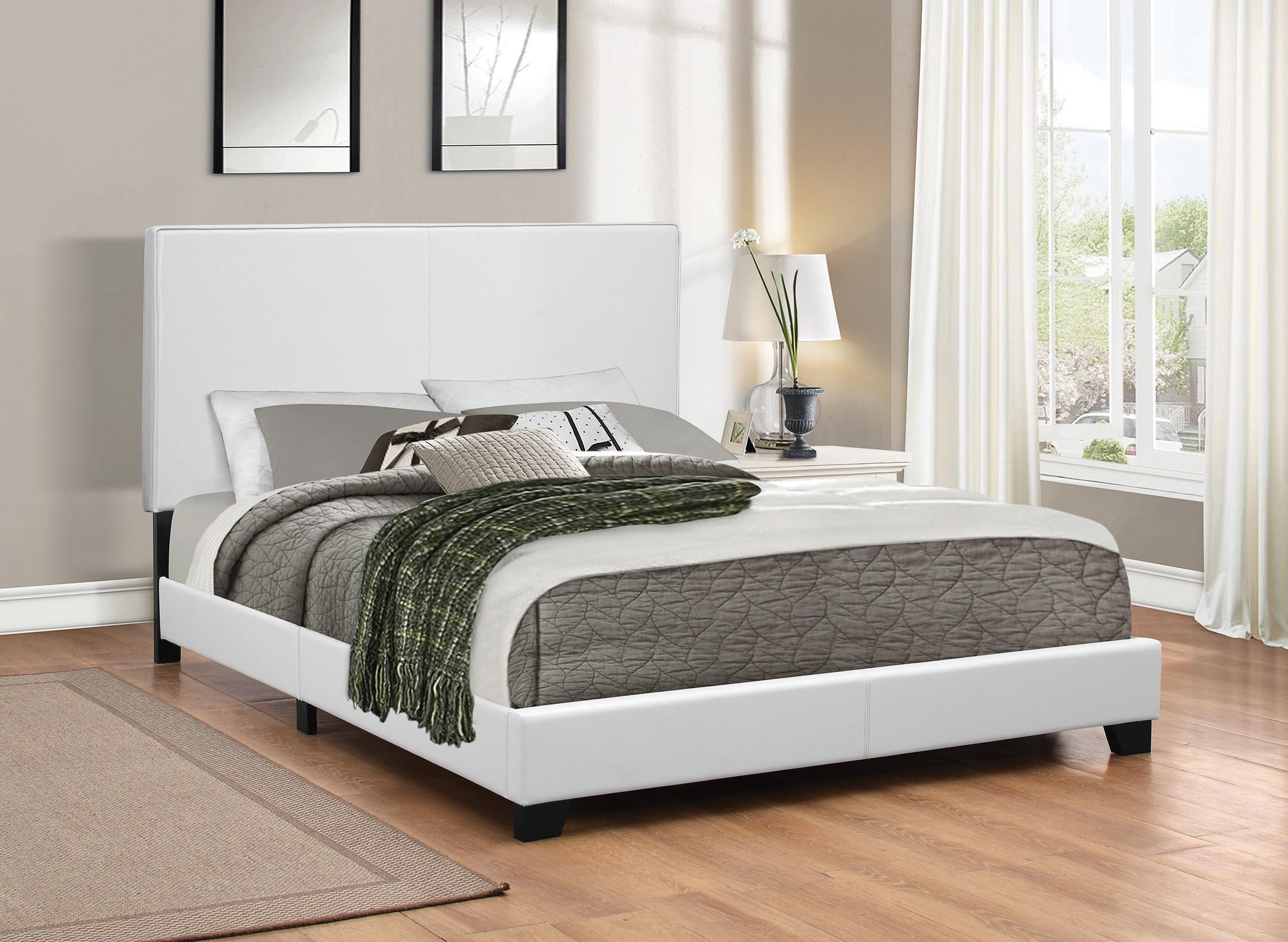 

    
Modern White Leatherette Full Bed Coaster 300559F Muave
