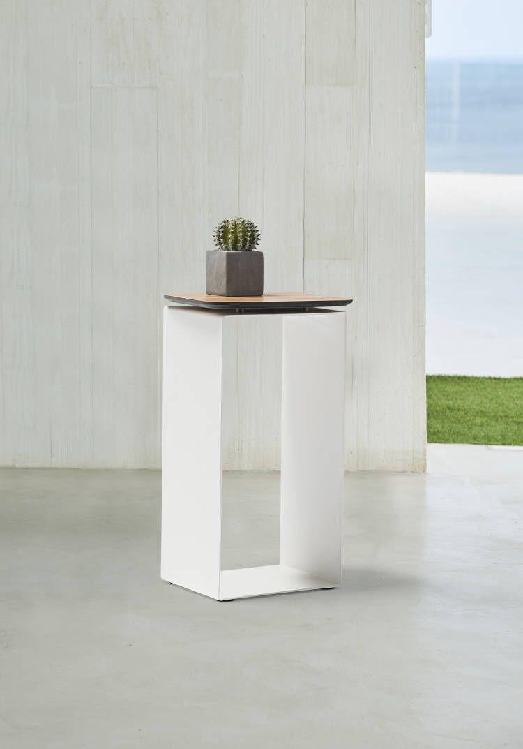 

    
Modern White Powder-coated Aluminum Side Table WhiteLine ST1731-WHT Petunia
