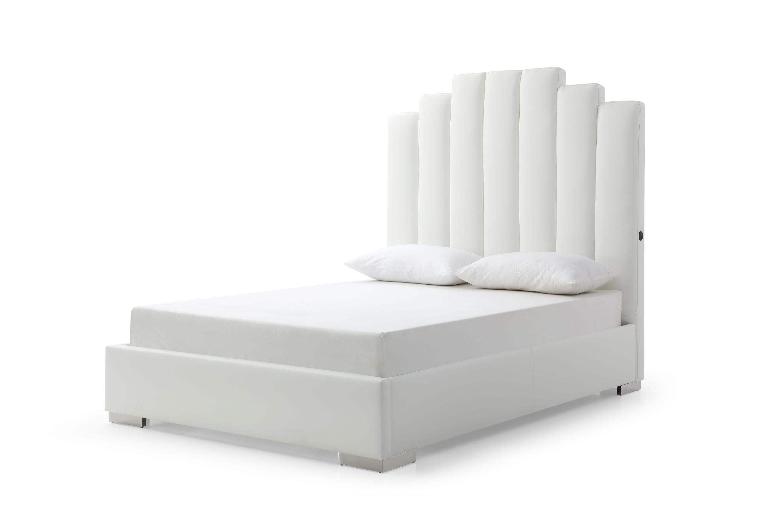 Modern Bed BQ1688P-WHT Jordan BQ1688P-WHT in White Velvet