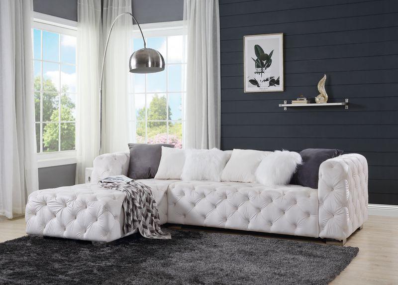 

    
Modern White Velvet Sectional Sofa by Acme Qokmis LV00391-2pcs
