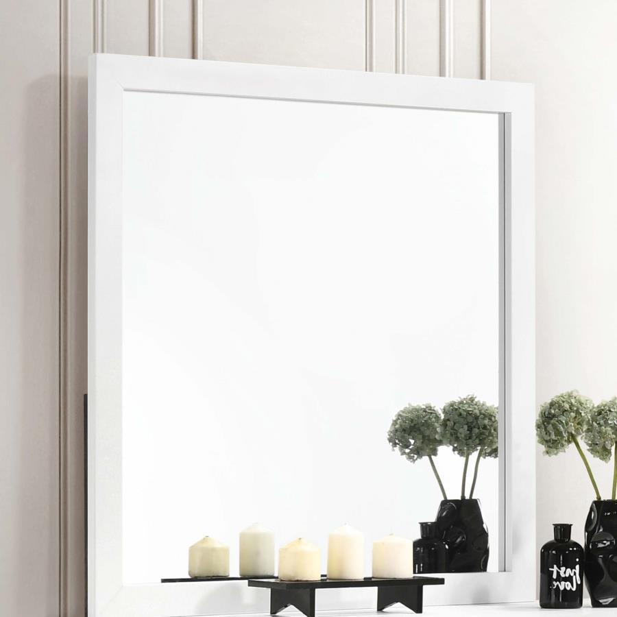 

    
Modern White Wood Dresser With Mirror 2PCS Coaster Kendall 224403
