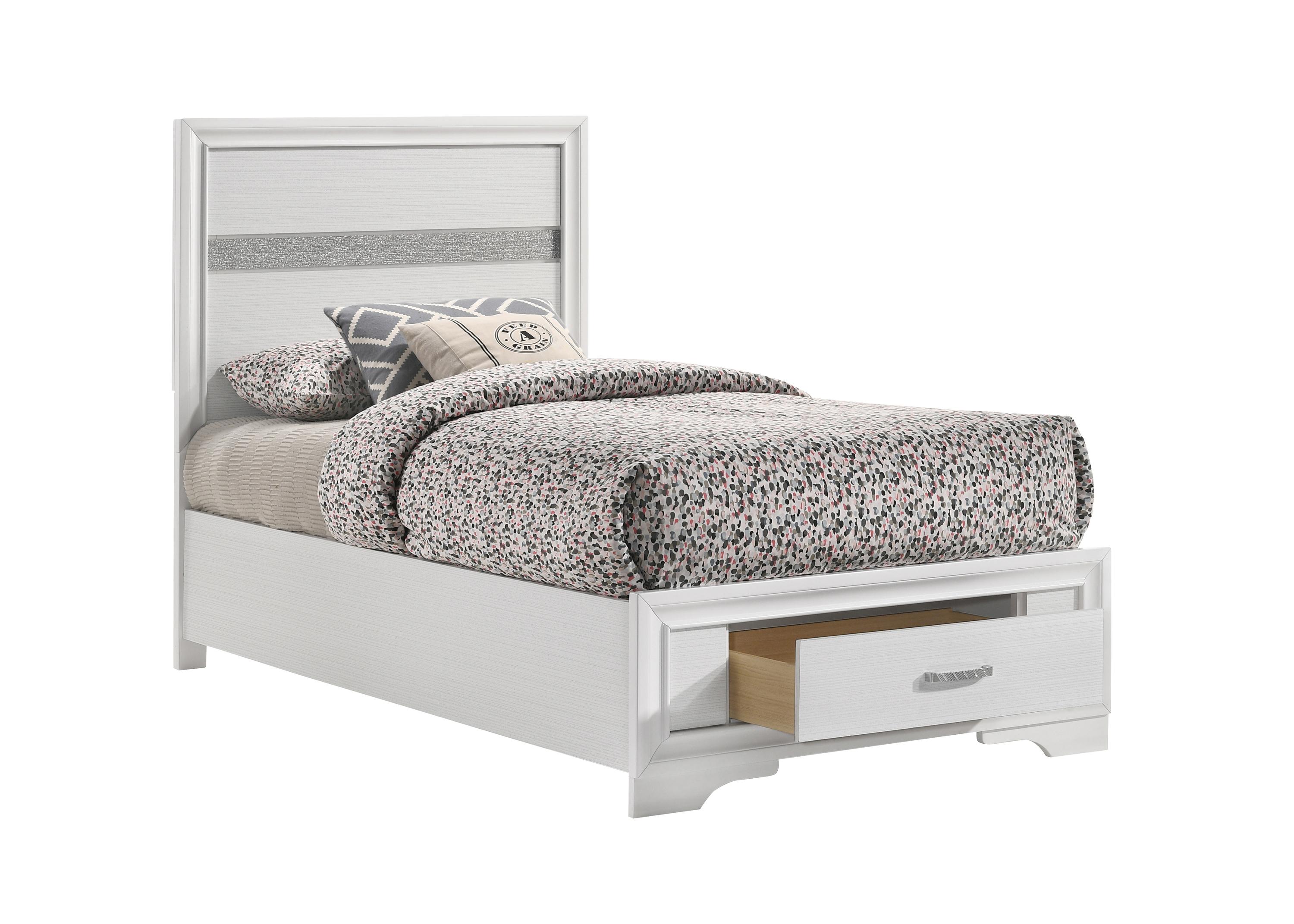 Modern Bed 205111T Miranda 205111T in White 
