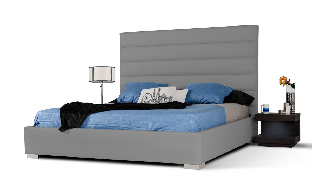 

        
VIG Furniture Kasia Platform Bed Gray Leatherette 00840729126977

