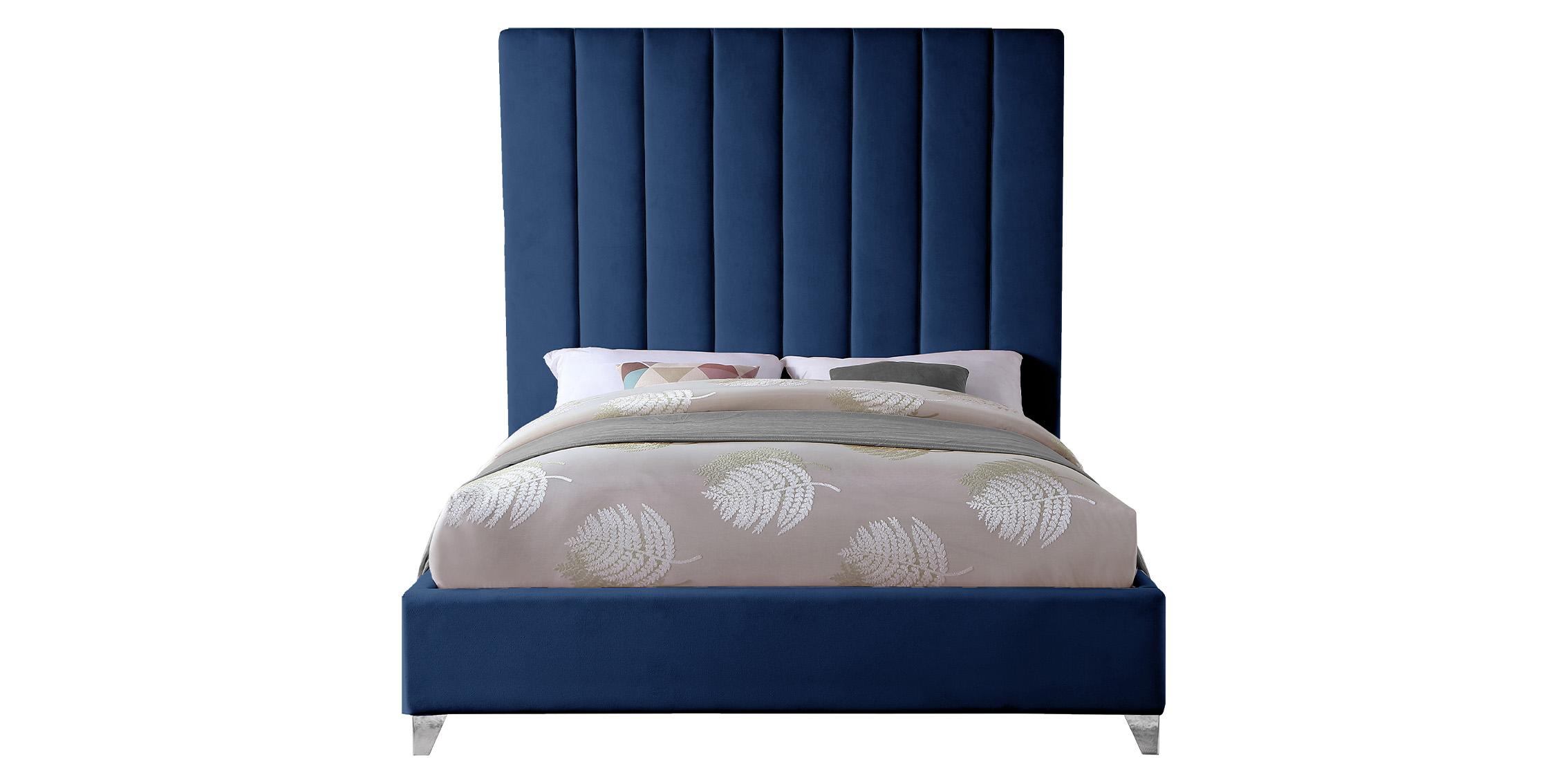 

        
Meridian Furniture VIA Platform Bed Navy Velvet 704831403534
