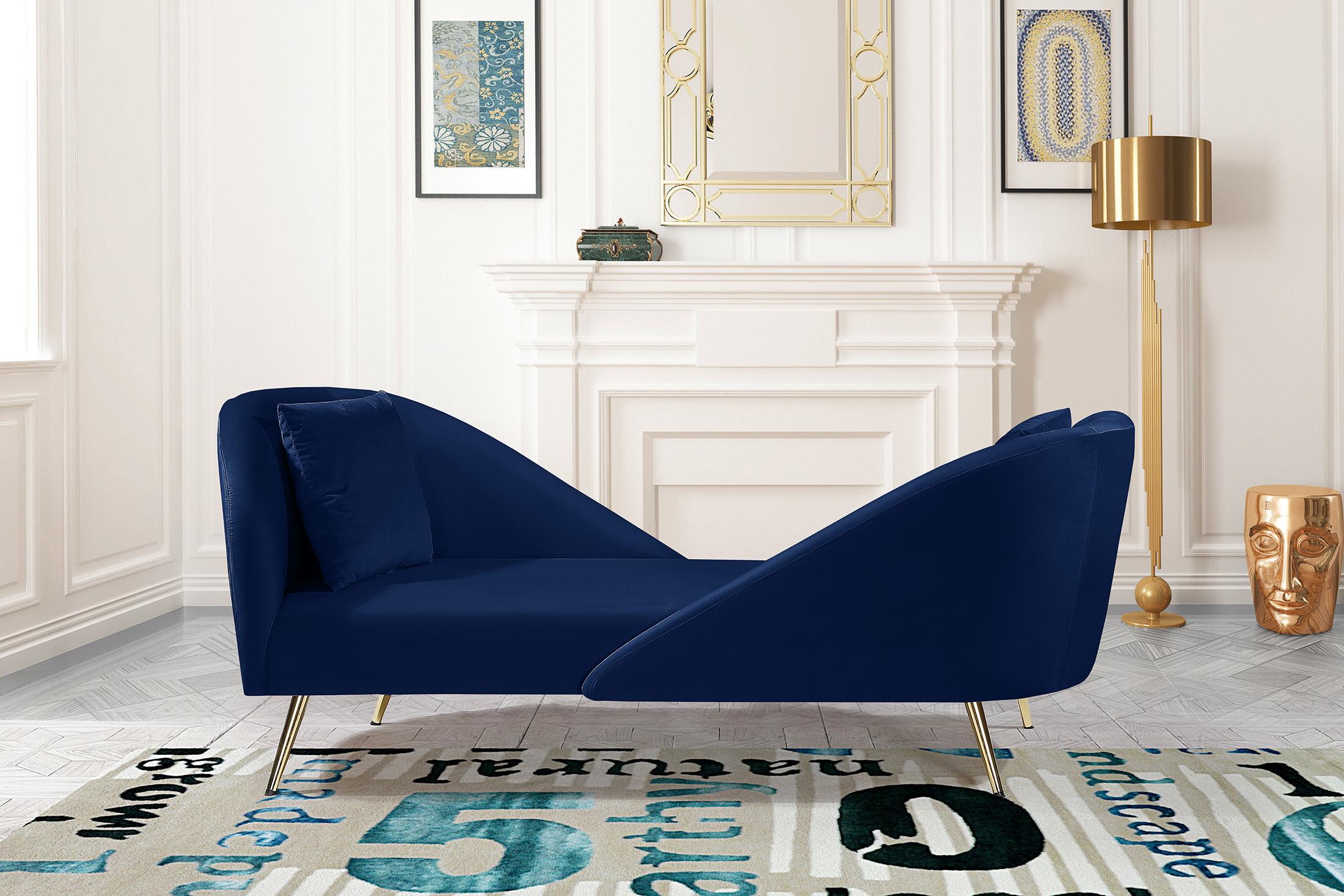 

    
656Navy-Chaise Meridian Furniture Chaise
