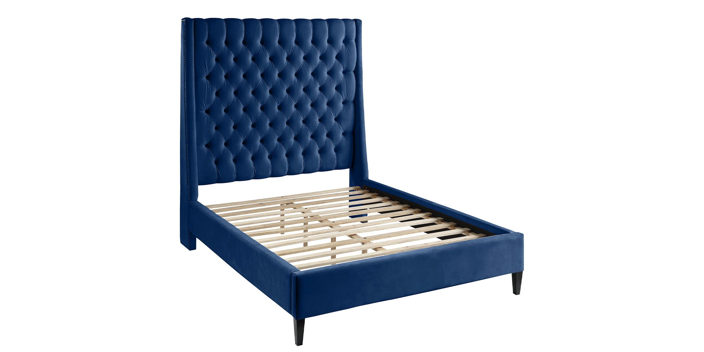 

    
FritzNavy-F Meridian Furniture Platform Bed
