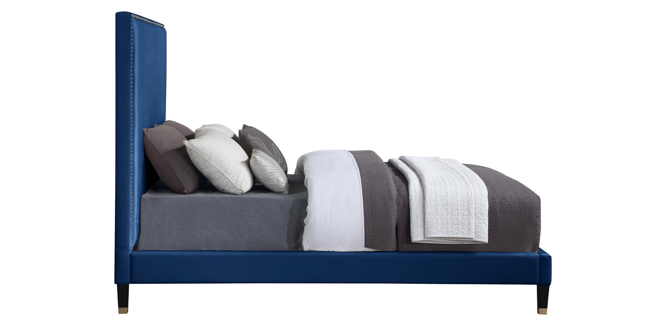 

        
Meridian Furniture HARLIE HarlieNavy-F Platform Bed Navy Velvet 094308251349
