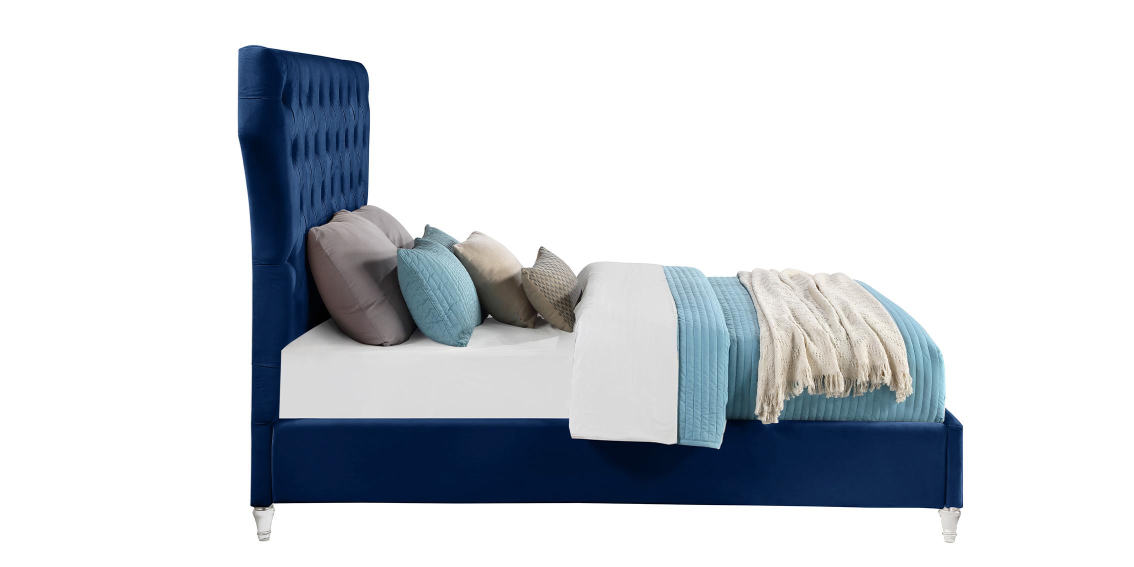 

        
Meridian Furniture KiraNavy-K Platform Bed Navy Velvet 094308252155
