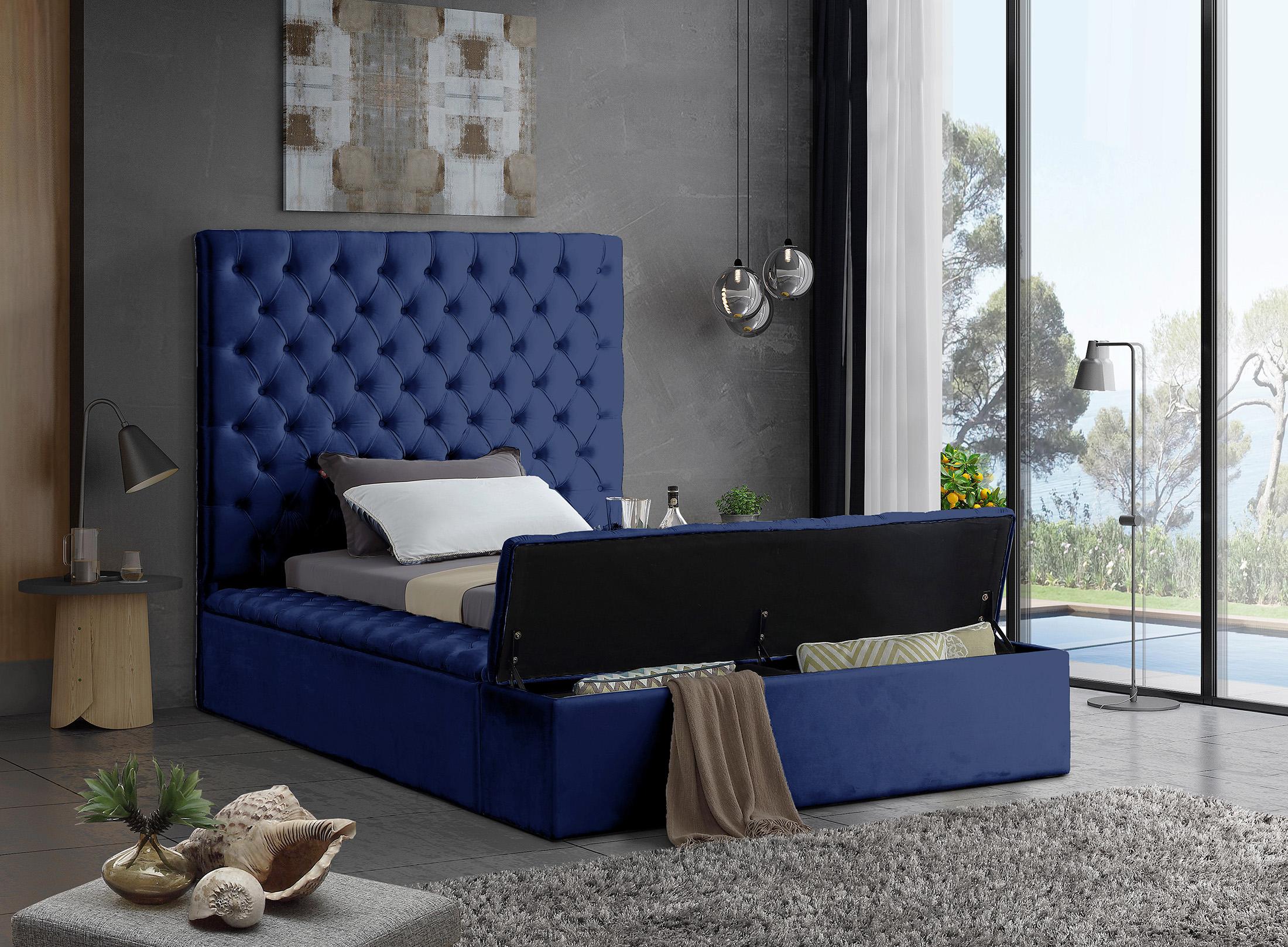 

    
Meridian Furniture BLISS Navy-T Storage Bed Navy blue BlissNavy-T

