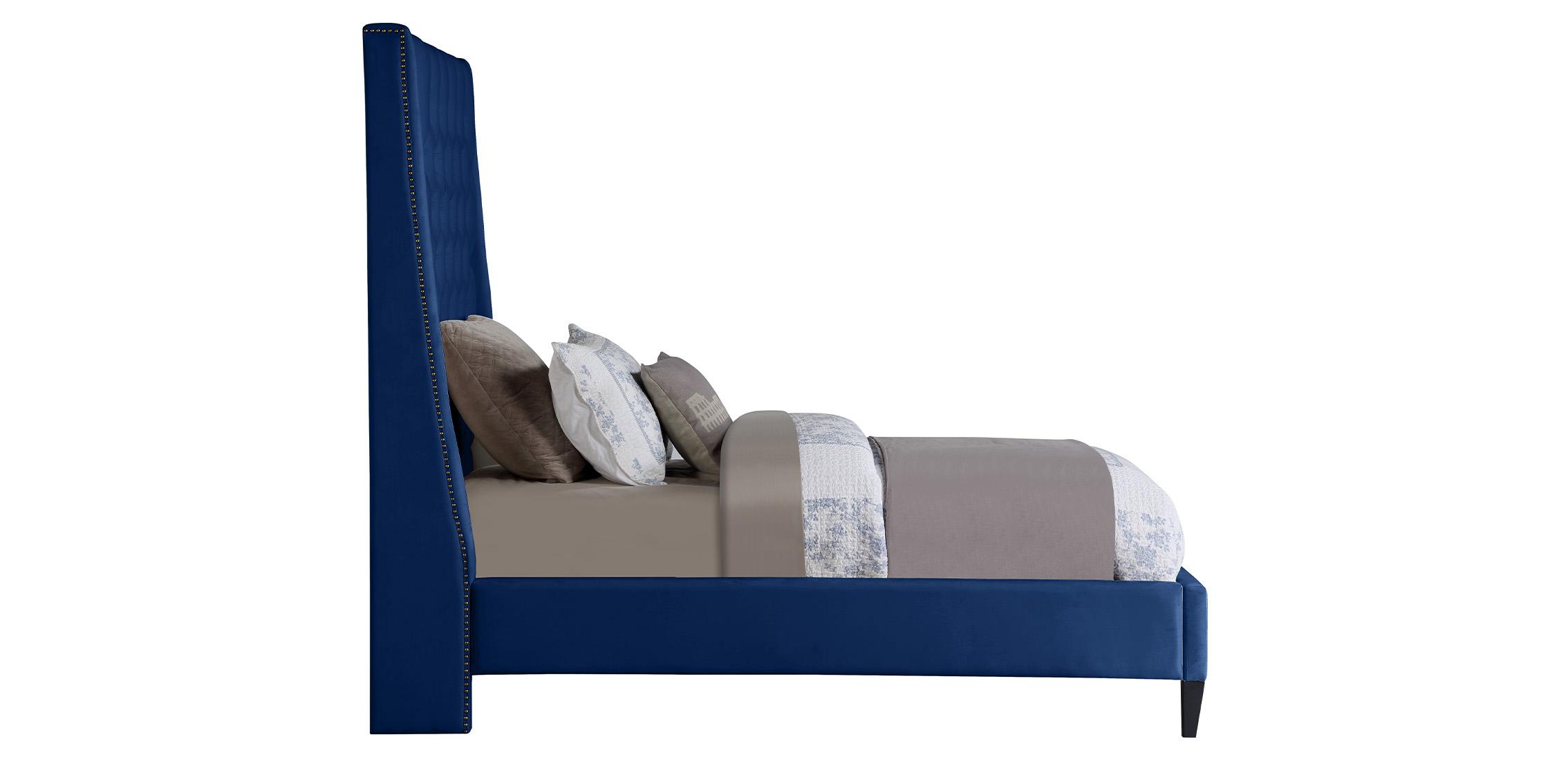 

        
Meridian Furniture FRITZ FritzNavy-T Platform Bed Navy Velvet 094308251530
