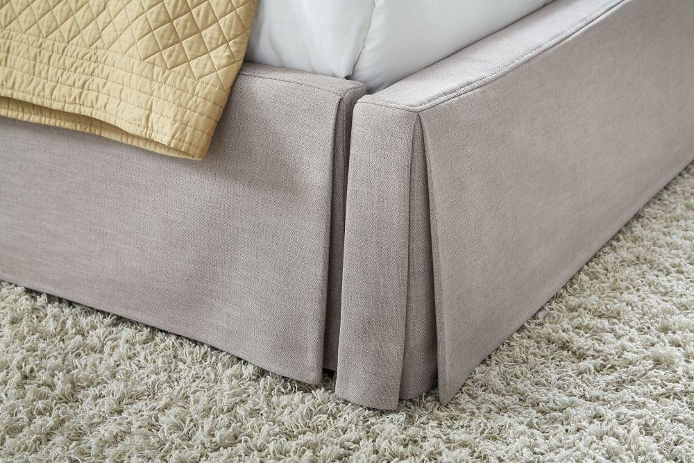 

    
CBC3H75 Neutral Linen Blend Fabric King Platform Bed JULIETTE LAUREL by Modus Furniture
